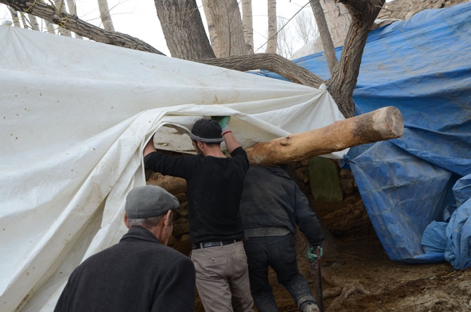 Depremzedeler yardım eli bekliyor 35