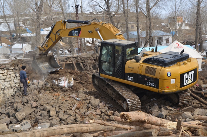 Depremzedeler yardım eli bekliyor 45
