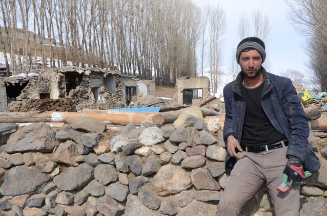 Depremzedeler yardım eli bekliyor 60