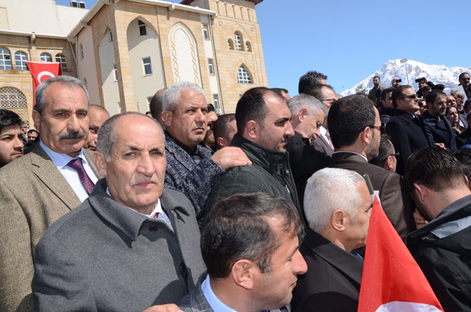 Hakkari'de 'Bahar Kalkanı Harekatına' destek yürüyüşü 11