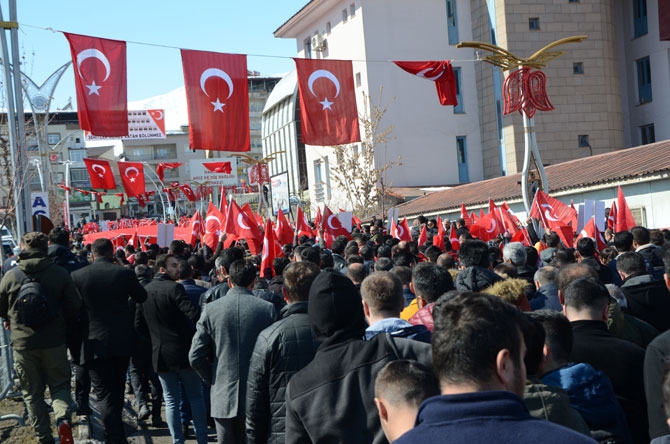Hakkari'de 'Bahar Kalkanı Harekatına' destek yürüyüşü 4