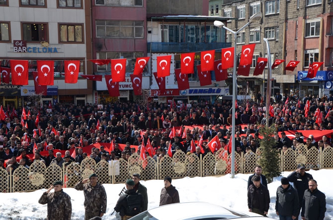 Hakkari'de 'Bahar Kalkanı Harekatına' destek yürüyüşü 9