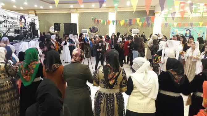 Fotoğraflarla 8 mart kadınlar günü! 17