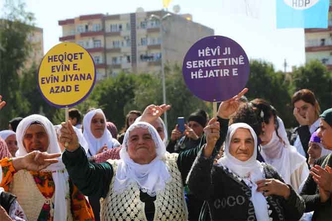 Fotoğraflarla 8 mart kadınlar günü! 32