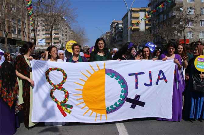 Fotoğraflarla 8 mart kadınlar günü! 38