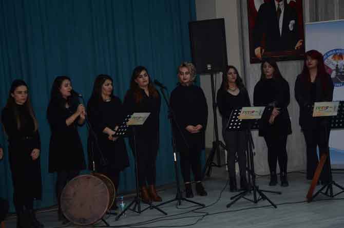 Hakkari'de 8 Mart programına büyük ilgi 14