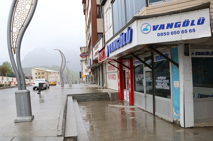 Hakkari'de bayramda cadde ve sokaklar boş kaldı 13