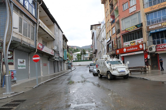 Hakkari'de bayramda cadde ve sokaklar boş kaldı 9