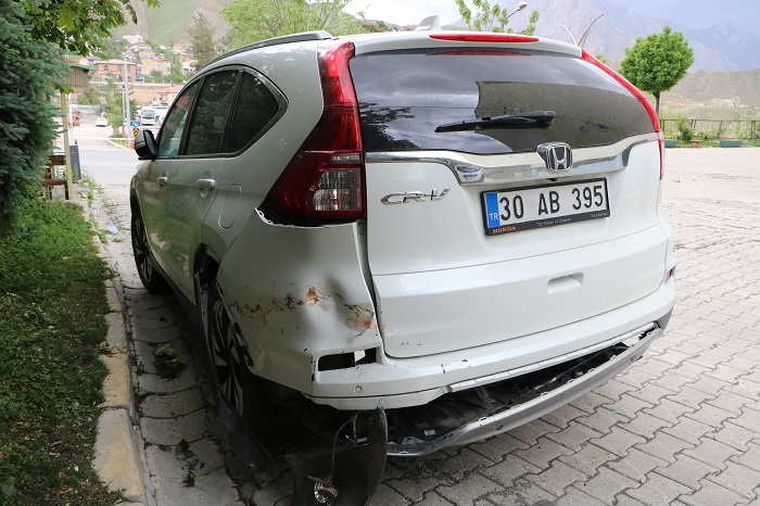 Fırtına, Hakkari'de büyük çapta maddi hasara yol açtı 13