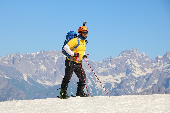 Berçelan Yaylası'nda haziranda snowboard 31