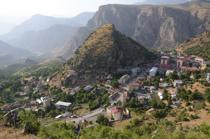 25 yıl sonra döndükleri köylerinde toprağa hayat veriyorlar 2