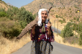 25 yıl sonra döndükleri köylerinde toprağa hayat veriyorlar 5