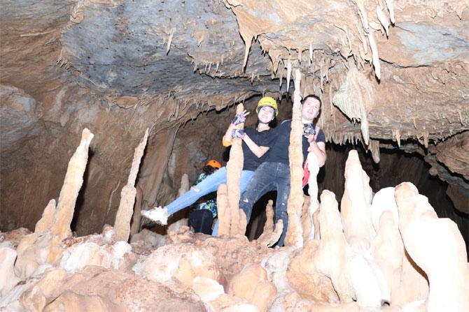 Hakkari'deki Sümbül Mağarası büyülüyor! 16