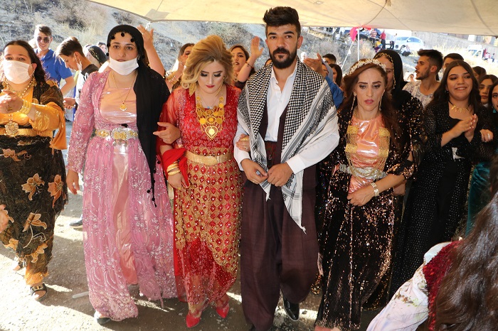 Ertuş ailesinin mutlu günü! 10