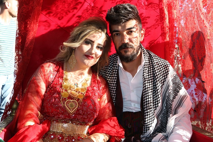 Ertuş ailesinin mutlu günü! 12