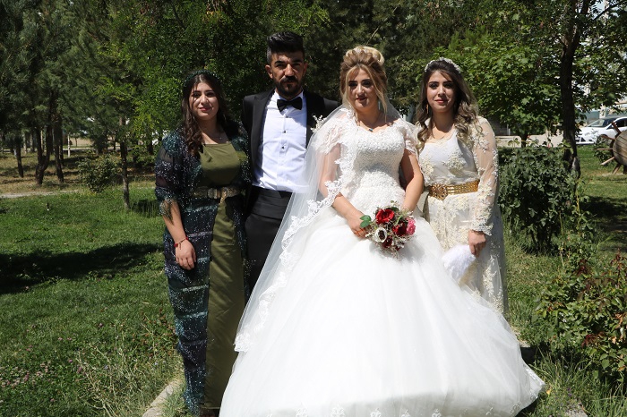 Ertuş ailesinin mutlu günü! 19