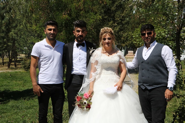 Ertuş ailesinin mutlu günü! 23