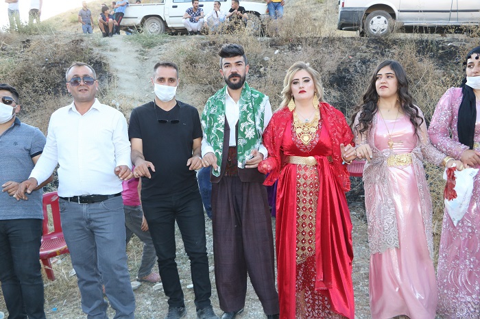 Ertuş ailesinin mutlu günü! 24