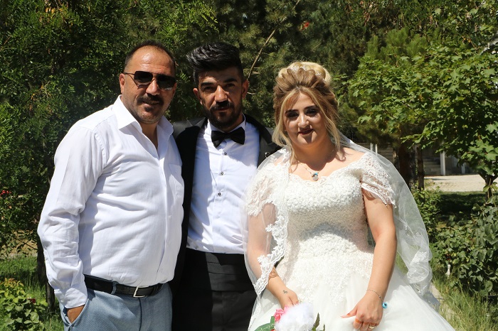 Ertuş ailesinin mutlu günü! 25