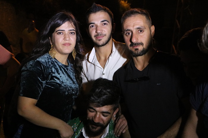 Ertuş ailesinin mutlu günü! 33