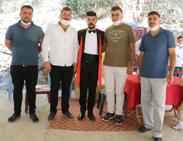 Ertuş ailesinin mutlu günü! 34