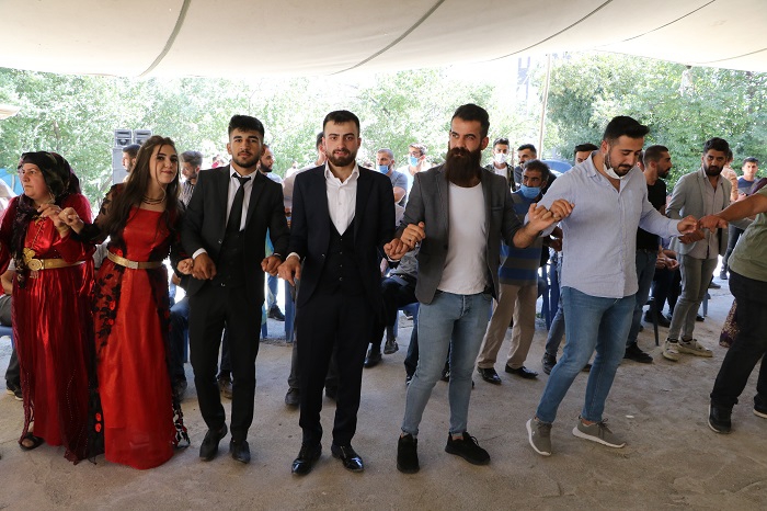 Ertuş ailesinin mutlu günü! 43