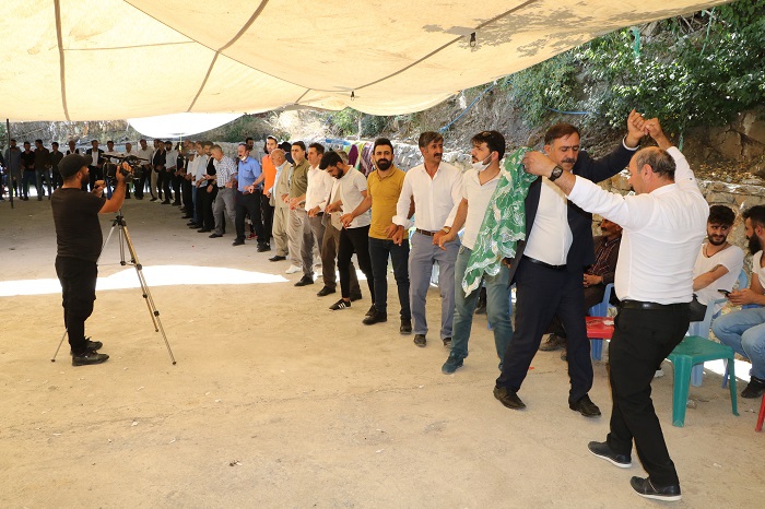 Ertuş ailesinin mutlu günü! 47