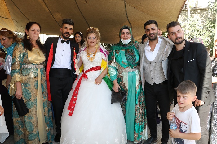 Ertuş ailesinin mutlu günü! 55