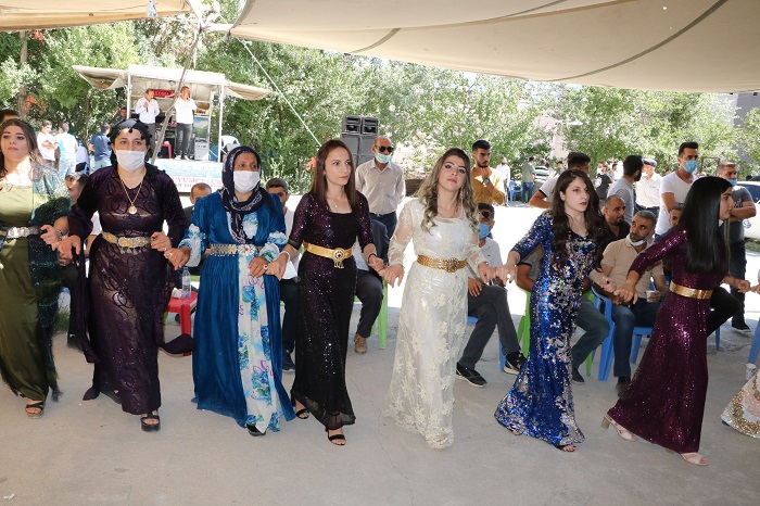 Ertuş ailesinin mutlu günü! 61