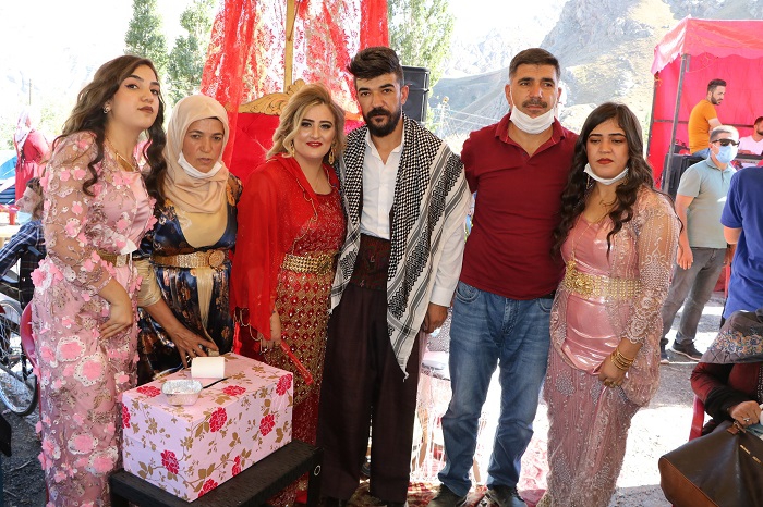 Ertuş ailesinin mutlu günü! 62