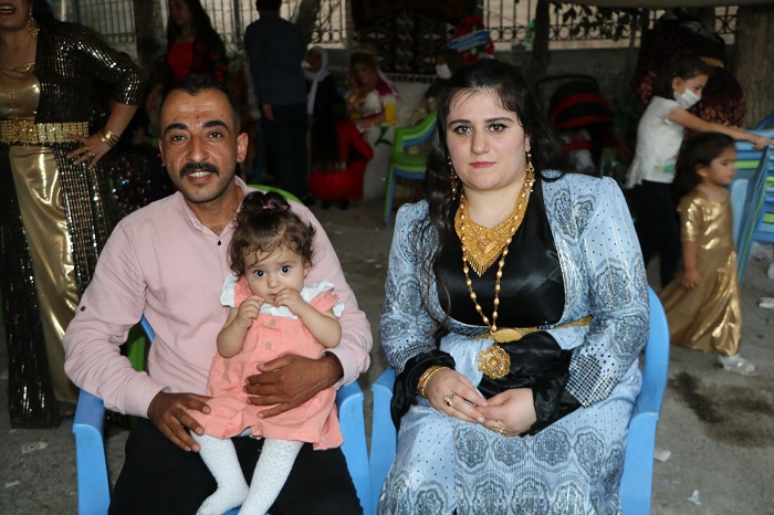 Ertuş ailesinin mutlu günü! 94