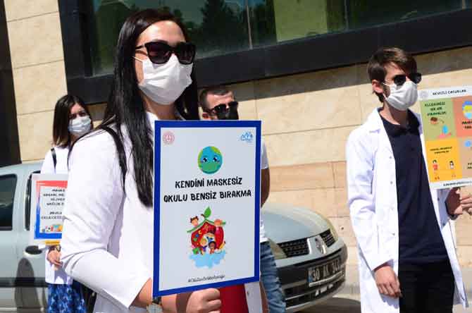 Hakkari'de öğretmenler farkındalık için yürüdü! 5