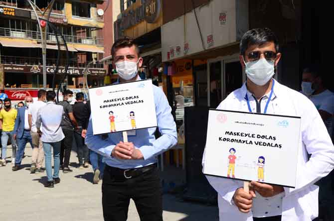 Hakkari'de öğretmenler farkındalık için yürüdü! 8