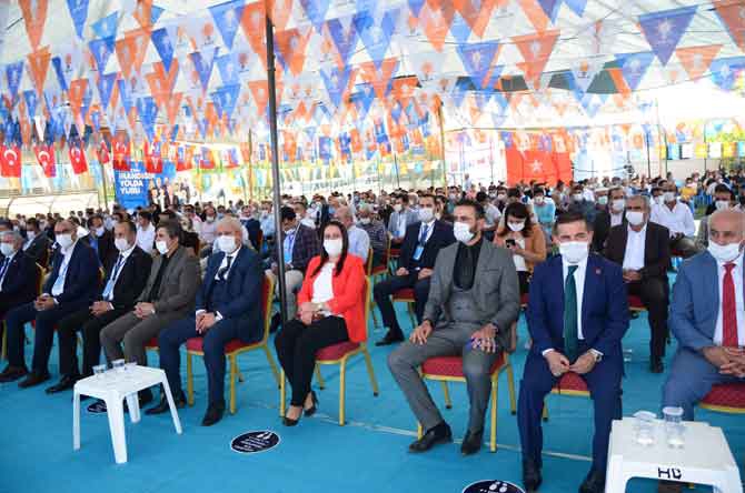 Ak Parti Merkez ilçe kongresi yapıldı 13
