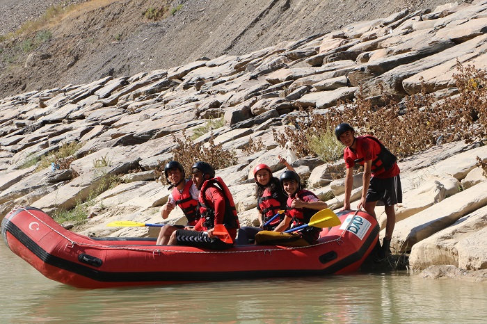 Zap Suyunda Rafting şampiyonasına hazırlanıyorlar 12