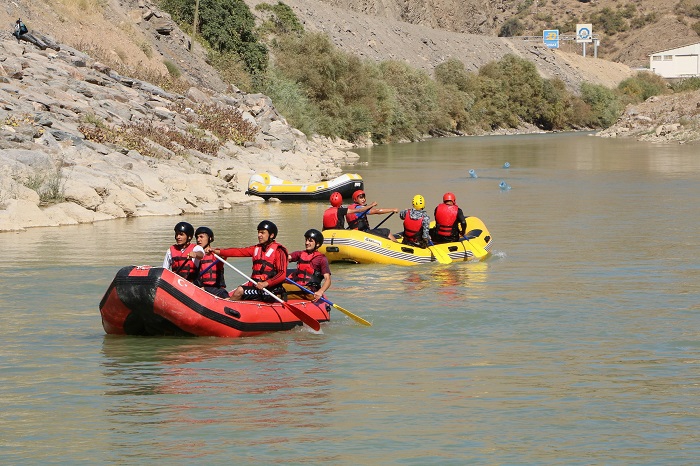 Zap Suyunda Rafting şampiyonasına hazırlanıyorlar 5