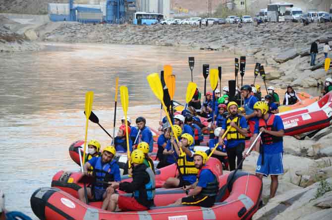 Hakkari'de Rafting şampiyonası başladı 33