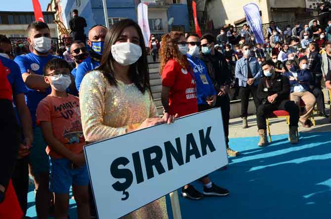 Hakkari'de rafting heyecanı devam ediyor 27