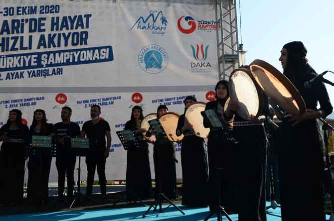 Hakkari'de rafting heyecanı devam ediyor 28