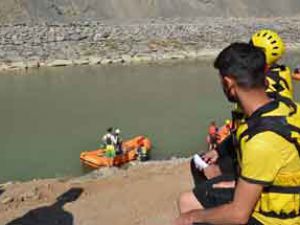 Hakkari'de rafting heyecanı devam ediyor