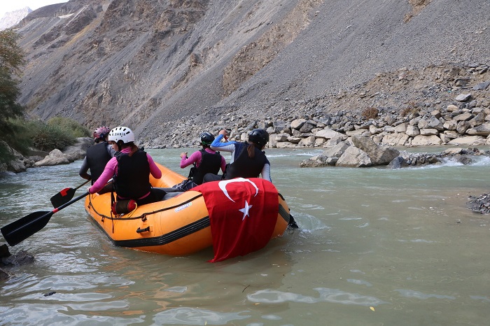 Türkiye Rafting Şampiyonasında sporcular ödüllerini aldı 11