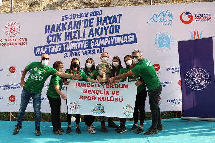 Türkiye Rafting Şampiyonasında sporcular ödüllerini aldı 19
