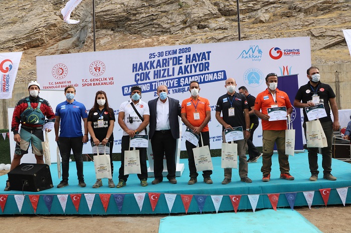 Türkiye Rafting Şampiyonasında sporcular ödüllerini aldı 29