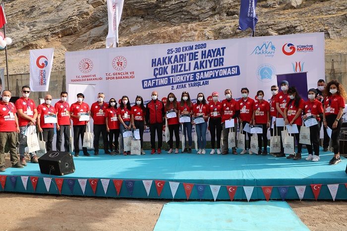 Türkiye Rafting Şampiyonasında sporcular ödüllerini aldı 34
