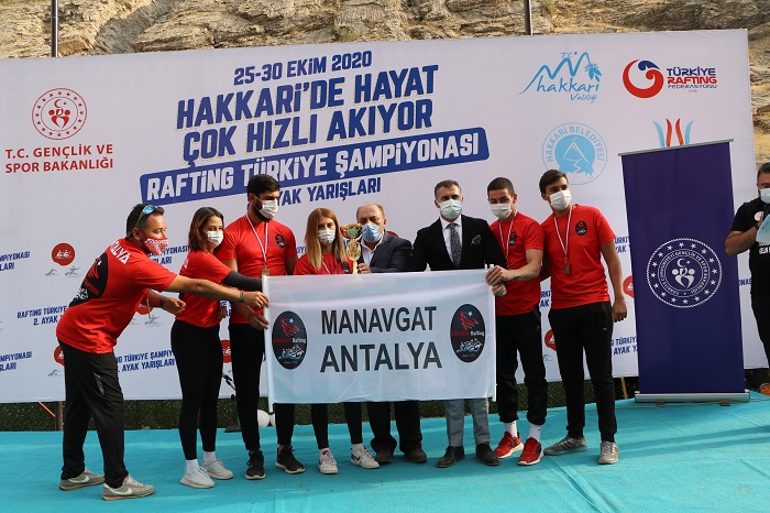 Türkiye Rafting Şampiyonasında sporcular ödüllerini aldı 46