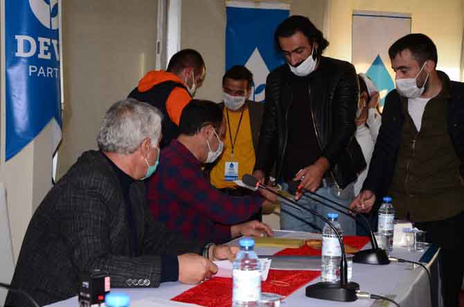 Deva Partisi Hakkari Merkez İlçe Kongresi Yapıldı 13