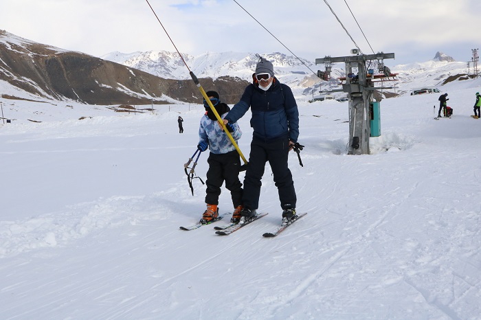Hakkari'de kayak sezonu açıldı 12