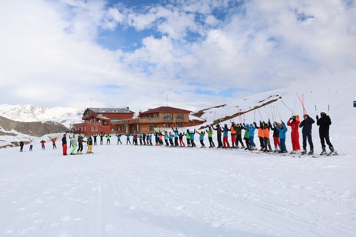 Hakkari'de kayak sezonu açıldı 7