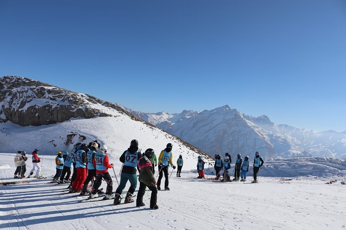 Hakkari'de kayak yarışması düzenlendi 11