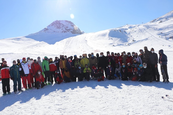 Hakkari'de kayak yarışması düzenlendi 13